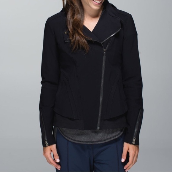Lululemon Bust A Move Jacket Peplum Black Hood Soft Shell $178.00 - Picture 4 of 16